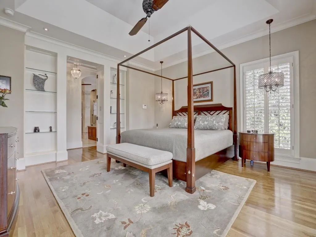 9190 Huntcliff Trace, Sandy Springs, Georgia 30350, 4 Bedrooms Bedrooms, ,3 BathroomsBathrooms,Residential,Sold,9190 Huntcliff Trace,5810722