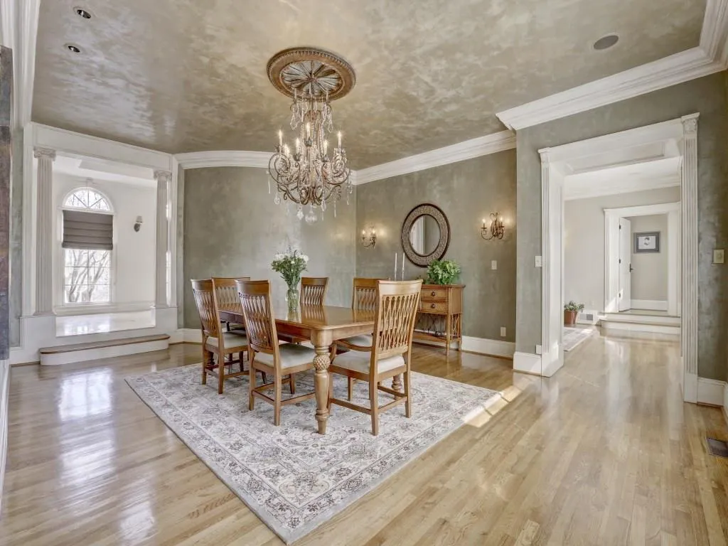 9190 Huntcliff Trace, Sandy Springs, Georgia 30350, 4 Bedrooms Bedrooms, ,3 BathroomsBathrooms,Residential,Sold,9190 Huntcliff Trace,5810722