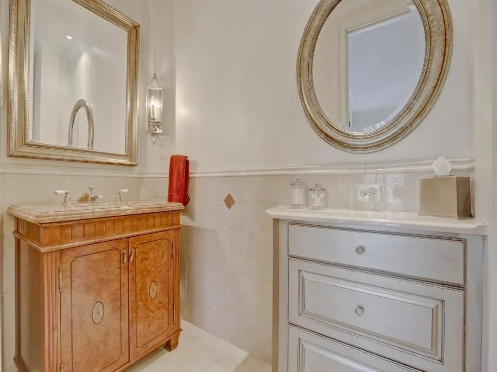 9190 Huntcliff Trace, Sandy Springs, Georgia 30350, 4 Bedrooms Bedrooms, ,3 BathroomsBathrooms,Residential,Sold,9190 Huntcliff Trace,5810722