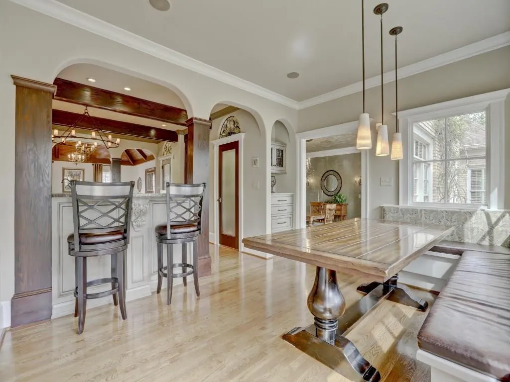 9190 Huntcliff Trace, Sandy Springs, Georgia 30350, 4 Bedrooms Bedrooms, ,3 BathroomsBathrooms,Residential,Sold,9190 Huntcliff Trace,5810722