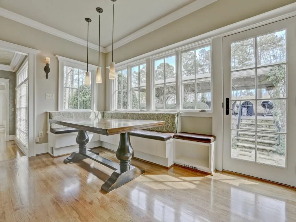 9190 Huntcliff Trace, Sandy Springs, Georgia 30350, 4 Bedrooms Bedrooms, ,3 BathroomsBathrooms,Residential,Sold,9190 Huntcliff Trace,5810722