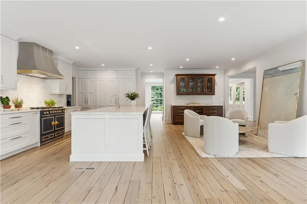 3625 Tuxedo Road Nw, Atlanta, Georgia 30305, 6 Bedrooms Bedrooms, ,7 BathroomsBathrooms,Residential,For Sale,3625 Tuxedo Road Nw,7577029