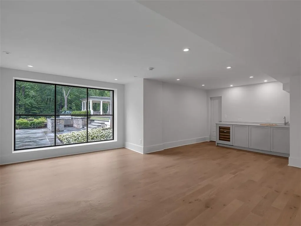 3625 Tuxedo Road Nw, Atlanta, Georgia 30305, 6 Bedrooms Bedrooms, ,7 BathroomsBathrooms,Residential,For Sale,3625 Tuxedo Road Nw,7577029