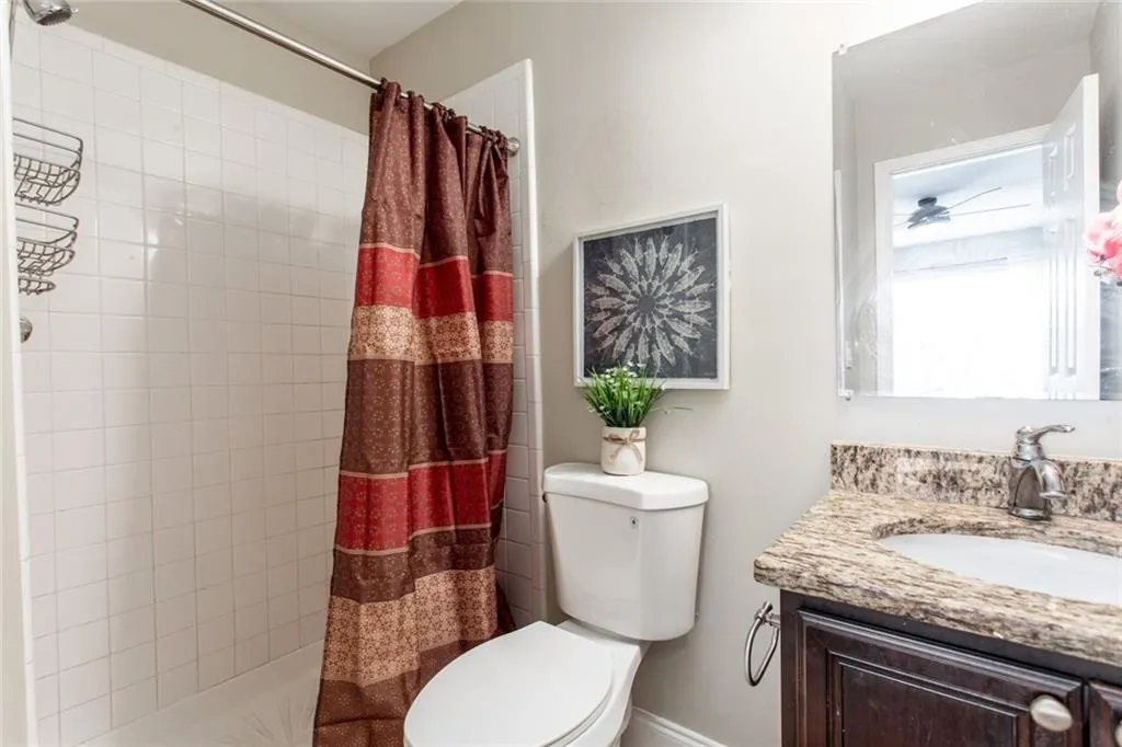 6980 Roswell Road Unit B7, Sandy Springs, Georgia 30328, 2 Bedrooms Bedrooms, ,2 BathroomsBathrooms,Residential,Sold,6980 Roswell Road Unit B7,6905812