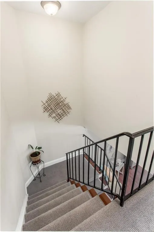 6980 Roswell Road Unit B7, Sandy Springs, Georgia 30328, 2 Bedrooms Bedrooms, ,2 BathroomsBathrooms,Residential,Sold,6980 Roswell Road Unit B7,6905812