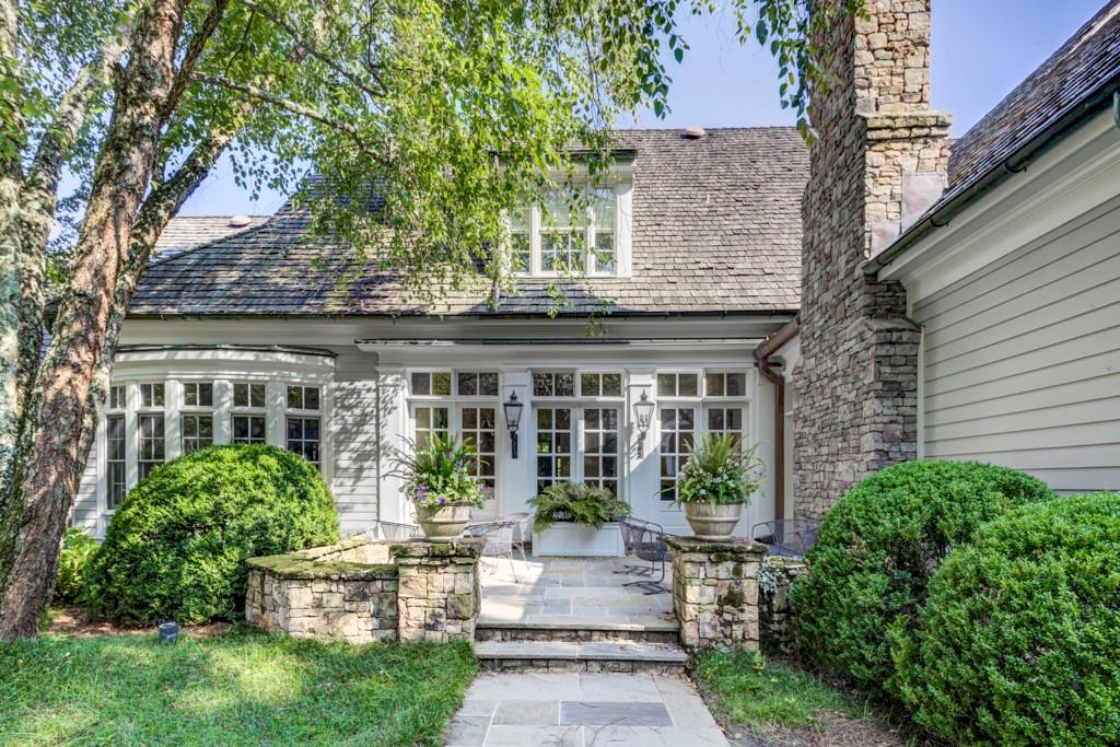 4700 Woodvale Drive, Sandy Springs, Georgia 30327, 5 Bedrooms Bedrooms, ,5 BathroomsBathrooms,Residential,Sold,4700 Woodvale Drive,7243711