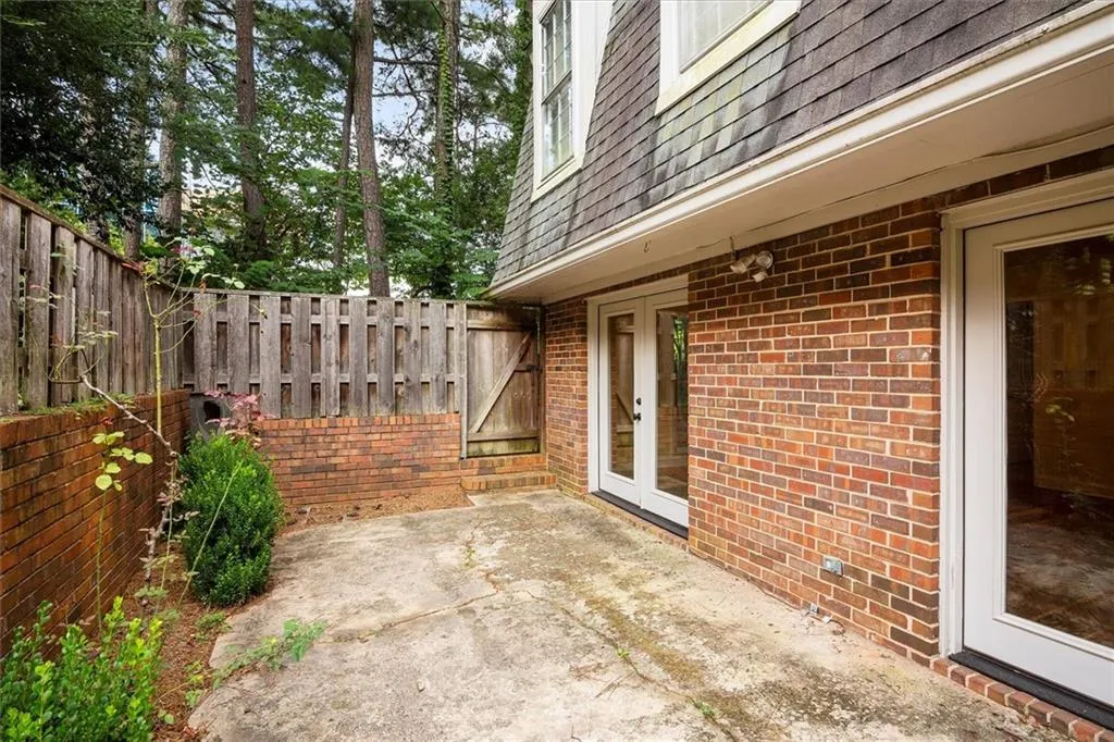 415 The North Chace Unit 415, Sandy Springs, Georgia 30328, 3 Bedrooms Bedrooms, ,2 BathroomsBathrooms,Residential,Sold,415 The North Chace Unit 415,6925234