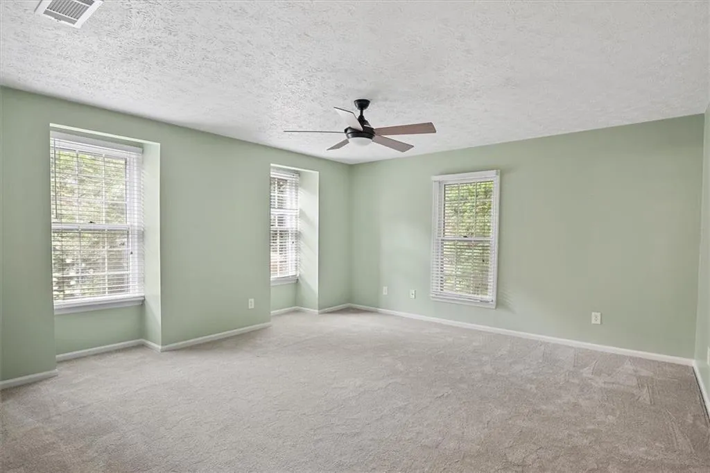 415 The North Chace Unit 415, Sandy Springs, Georgia 30328, 3 Bedrooms Bedrooms, ,2 BathroomsBathrooms,Residential,Sold,415 The North Chace Unit 415,6925234