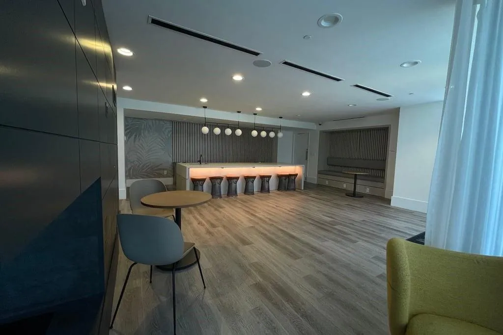 3324 Peachtree Road Ne Unit 1018, Atlanta, Georgia 30326, 2 Bedrooms Bedrooms, 0 ,2 BathroomsBathrooms,Residential,For Sale,3324 Peachtree Road Ne Unit 1018,7696534