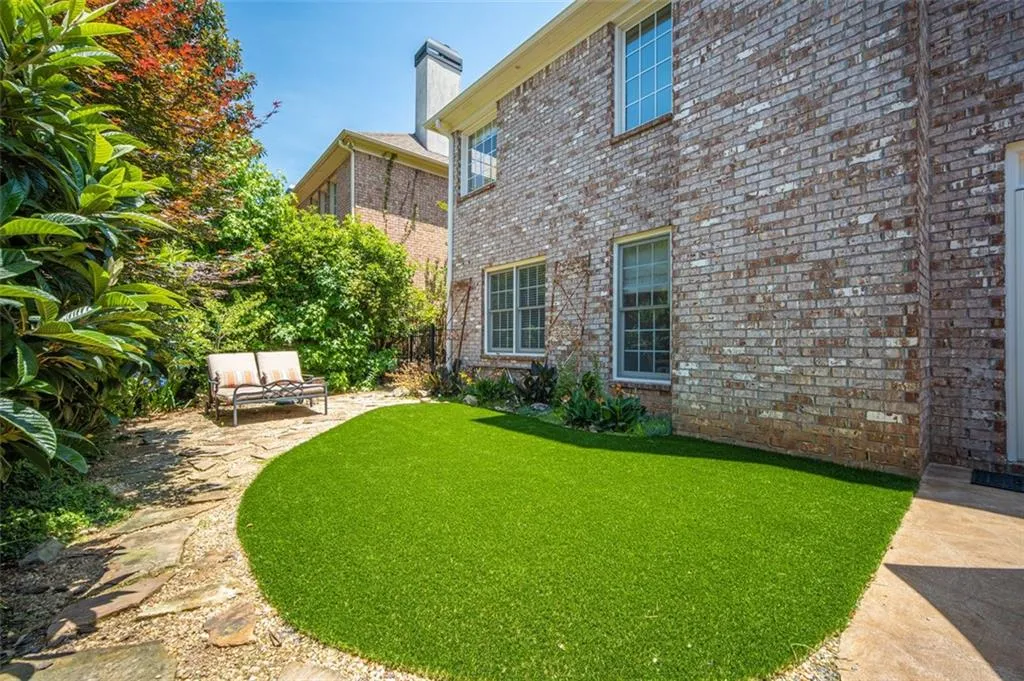 415 Wembley Circle, Atlanta, Georgia 30328, 4 Bedrooms Bedrooms, ,3 BathroomsBathrooms,Residential,Sold,415 Wembley Circle,6887919