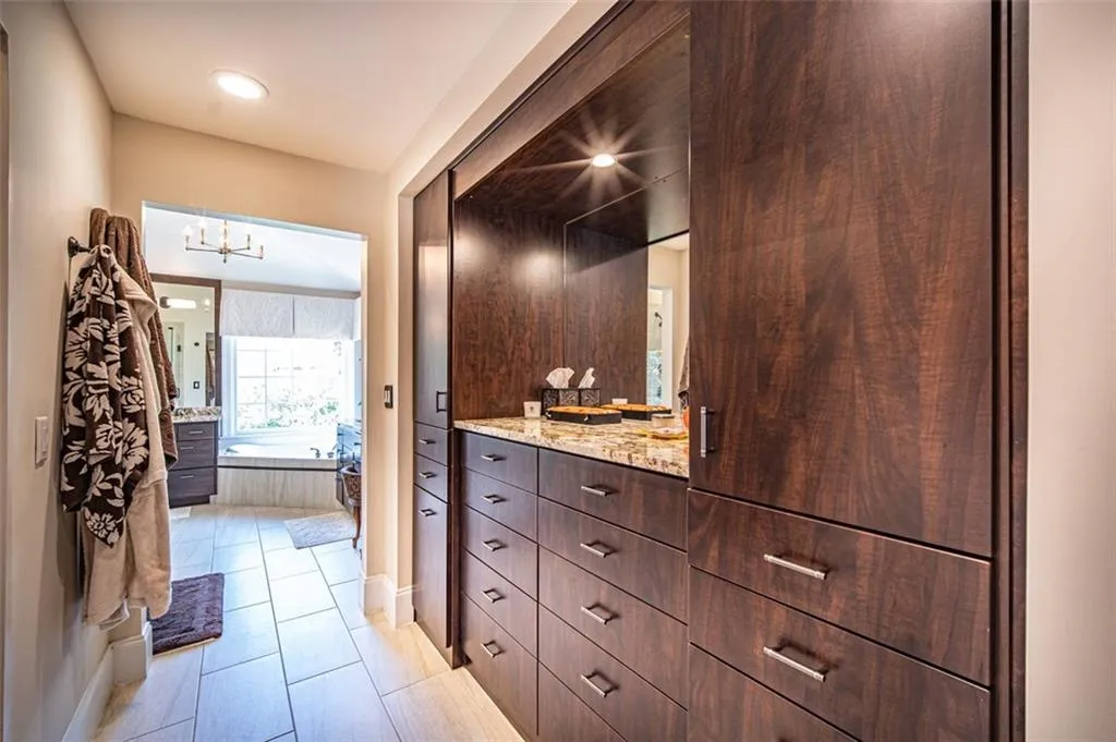 415 Wembley Circle, Atlanta, Georgia 30328, 4 Bedrooms Bedrooms, ,3 BathroomsBathrooms,Residential,Sold,415 Wembley Circle,6887919