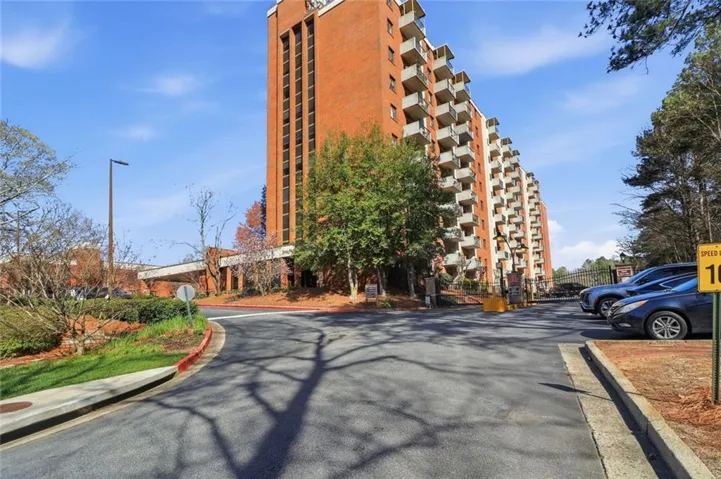 300 Johnson Ferry Road Ne Unit B202, Atlanta, Georgia 30328