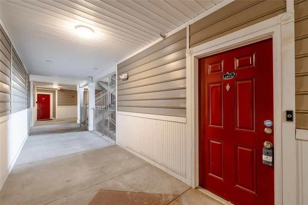2700 Pine Tree Road Ne Unit 1211, Atlanta, Georgia 30324, 1 Bedroom Bedrooms, ,1 BathroomBathrooms,Residential,For Sale,2700 Pine Tree Road Ne Unit 1211,7543191