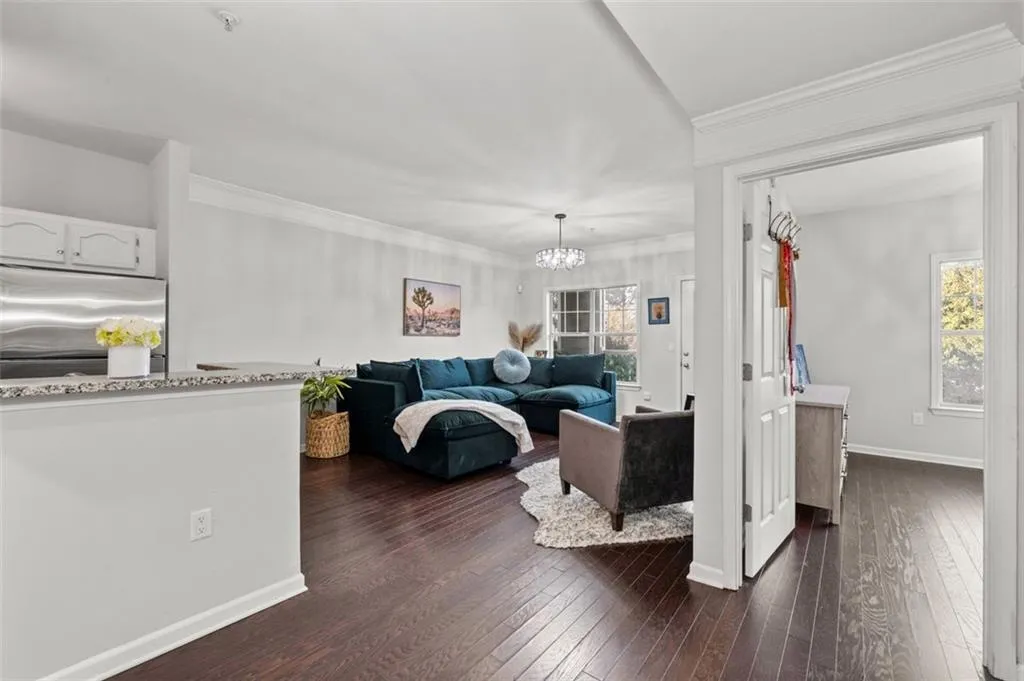 2700 Pine Tree Road Ne Unit 1211, Atlanta, Georgia 30324, 1 Bedroom Bedrooms, ,1 BathroomBathrooms,Residential,For Sale,2700 Pine Tree Road Ne Unit 1211,7543191