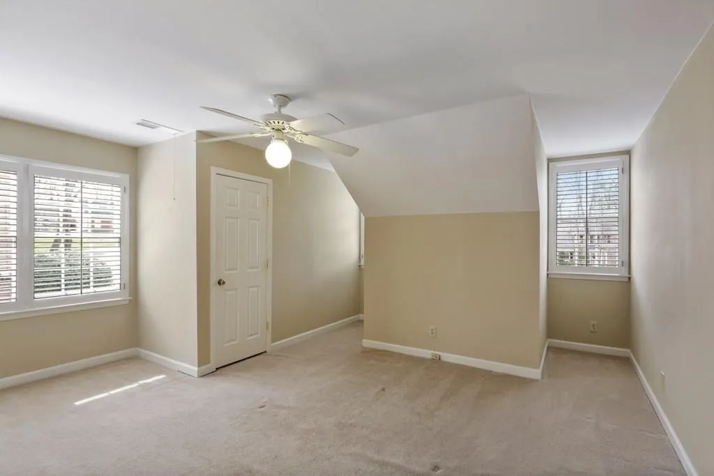 6915 Hunters Knoll, Sandy Springs, Georgia 30328, 4 Bedrooms Bedrooms, ,3 BathroomsBathrooms,Residential,Sold,6915 Hunters Knoll,6623794