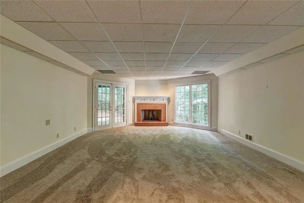 2940 Coles Way, Sandy Springs, Georgia 30350, 6 Bedrooms Bedrooms, ,4 BathroomsBathrooms,Residential,Sold,2940 Coles Way,7087343