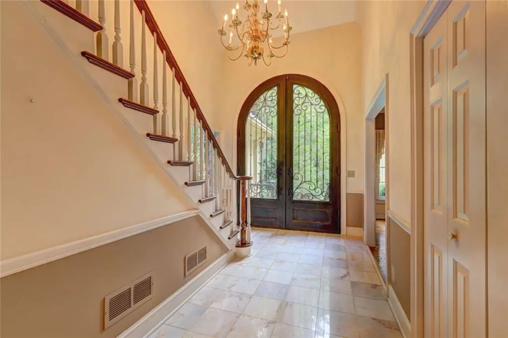 2940 Coles Way, Sandy Springs, Georgia 30350, 6 Bedrooms Bedrooms, ,4 BathroomsBathrooms,Residential,Sold,2940 Coles Way,7087343