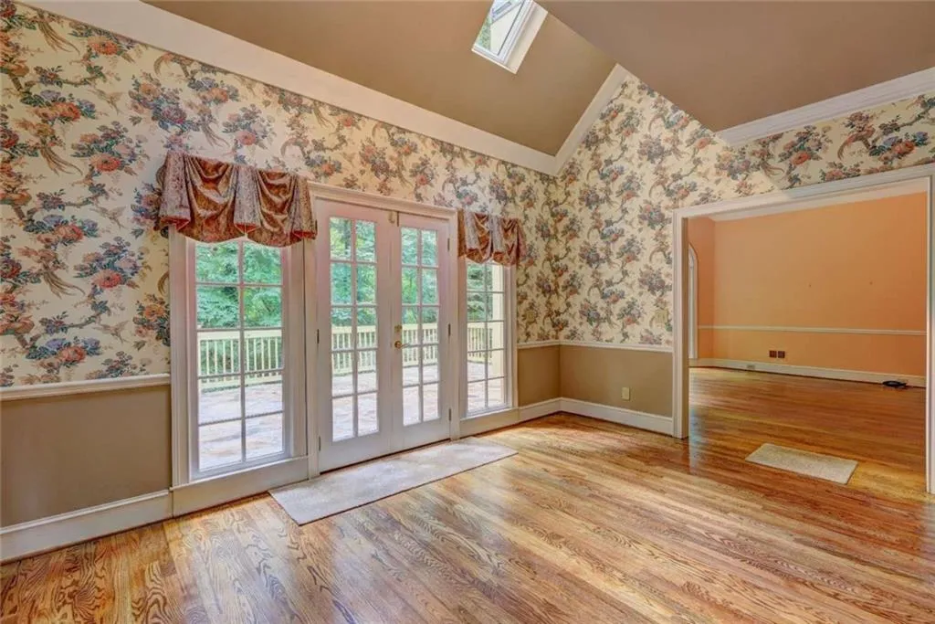 2940 Coles Way, Sandy Springs, Georgia 30350, 6 Bedrooms Bedrooms, ,4 BathroomsBathrooms,Residential,Sold,2940 Coles Way,7087343