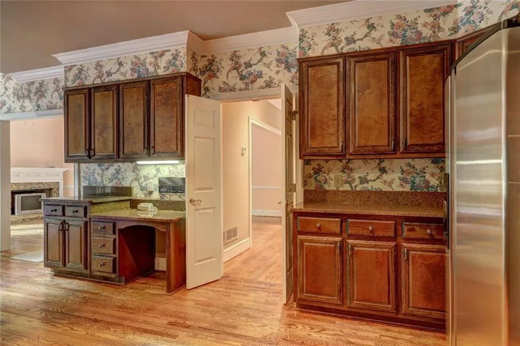 2940 Coles Way, Sandy Springs, Georgia 30350, 6 Bedrooms Bedrooms, ,4 BathroomsBathrooms,Residential,Sold,2940 Coles Way,7087343