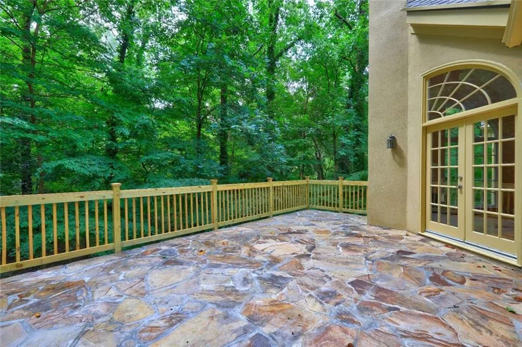 2940 Coles Way, Sandy Springs, Georgia 30350, 6 Bedrooms Bedrooms, ,4 BathroomsBathrooms,Residential,Sold,2940 Coles Way,7087343