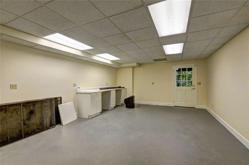 2940 Coles Way, Sandy Springs, Georgia 30350, 6 Bedrooms Bedrooms, ,4 BathroomsBathrooms,Residential,Sold,2940 Coles Way,7087343