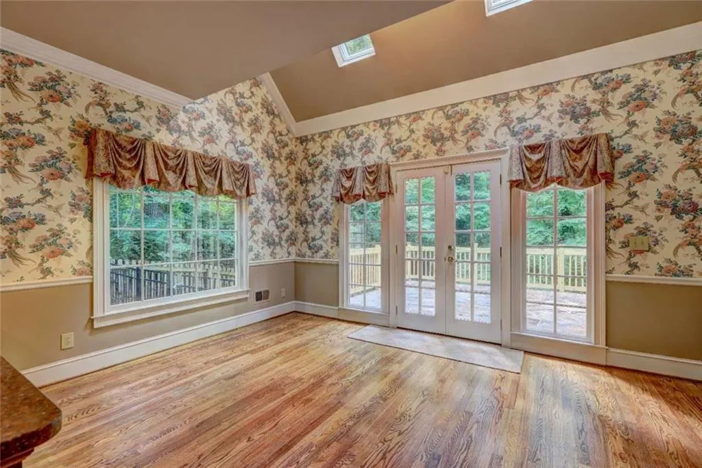 2940 Coles Way, Sandy Springs, Georgia 30350, 6 Bedrooms Bedrooms, ,4 BathroomsBathrooms,Residential,Sold,2940 Coles Way,7087343