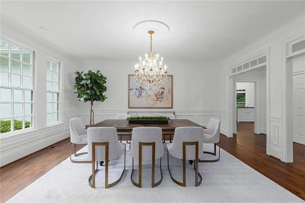 5760 Powers Ferry Road, Sandy Springs, Georgia 30327, 5 Bedrooms Bedrooms, ,4 BathroomsBathrooms,Residential,Sold,5760 Powers Ferry Road,7110893