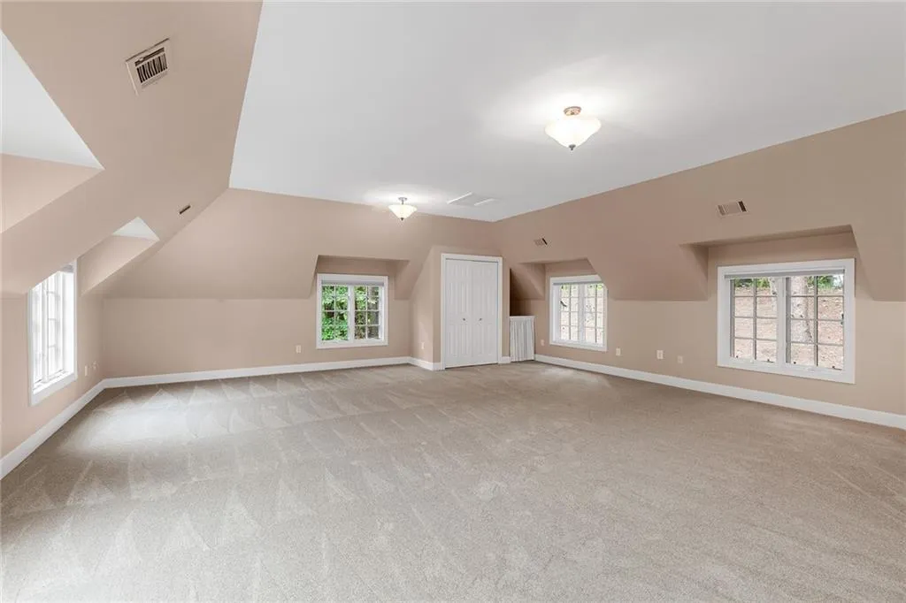 5760 Powers Ferry Road, Sandy Springs, Georgia 30327, 5 Bedrooms Bedrooms, ,4 BathroomsBathrooms,Residential,Sold,5760 Powers Ferry Road,7110893