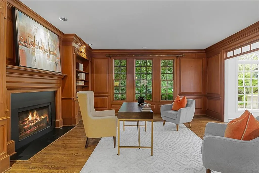 5760 Powers Ferry Road, Sandy Springs, Georgia 30327, 5 Bedrooms Bedrooms, ,4 BathroomsBathrooms,Residential,Sold,5760 Powers Ferry Road,7110893