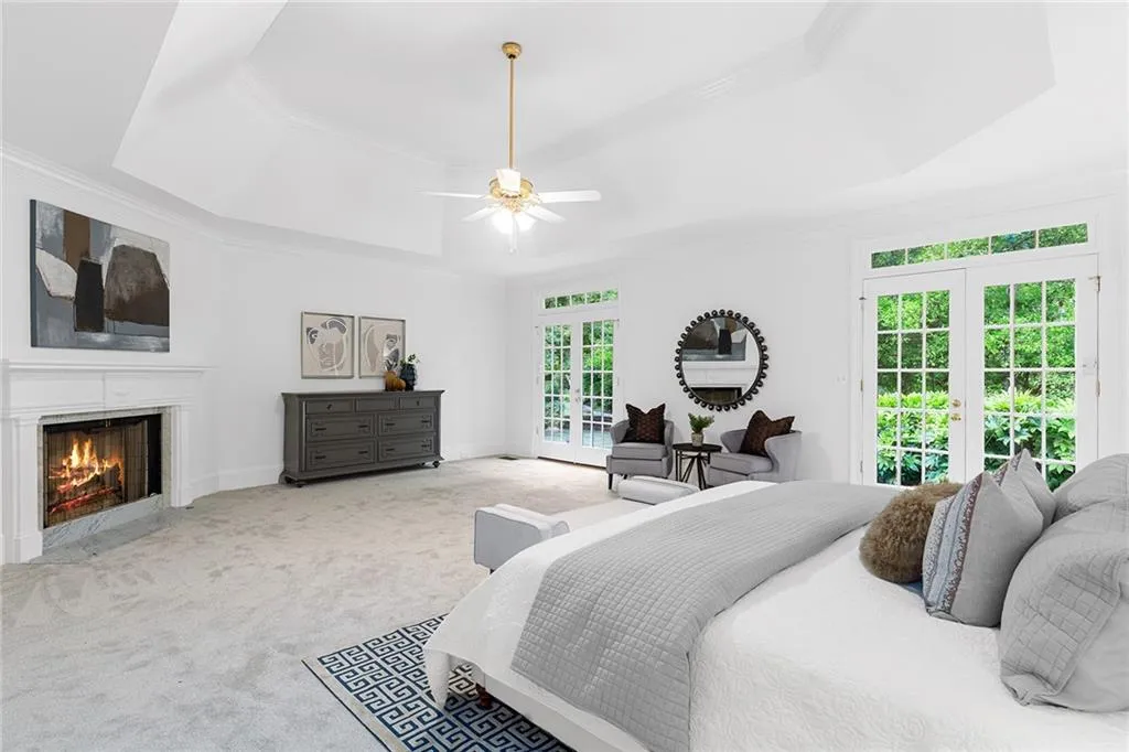 5760 Powers Ferry Road, Sandy Springs, Georgia 30327, 5 Bedrooms Bedrooms, ,4 BathroomsBathrooms,Residential,Sold,5760 Powers Ferry Road,7110893