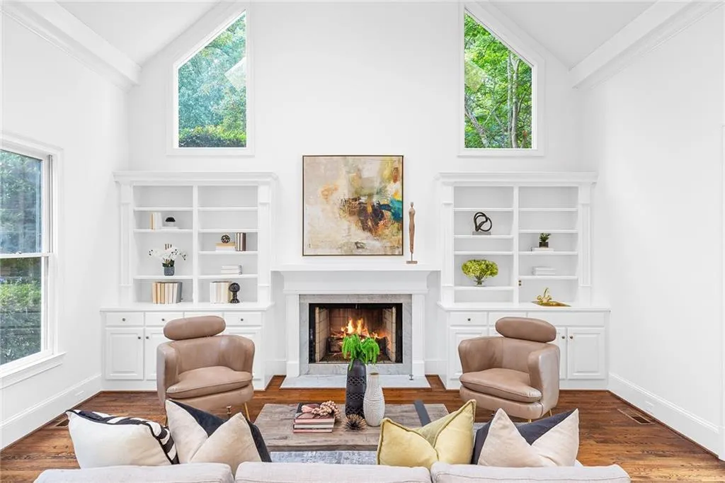 5760 Powers Ferry Road, Sandy Springs, Georgia 30327, 5 Bedrooms Bedrooms, ,4 BathroomsBathrooms,Residential,Sold,5760 Powers Ferry Road,7110893