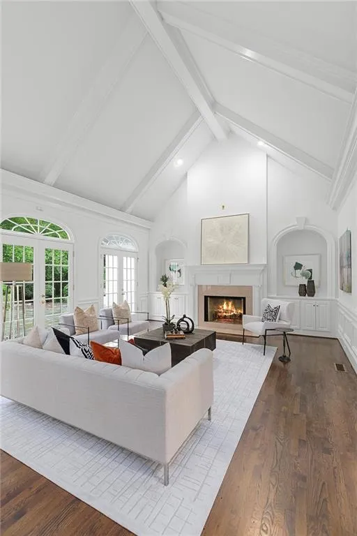 5760 Powers Ferry Road, Sandy Springs, Georgia 30327, 5 Bedrooms Bedrooms, ,4 BathroomsBathrooms,Residential,Sold,5760 Powers Ferry Road,7110893