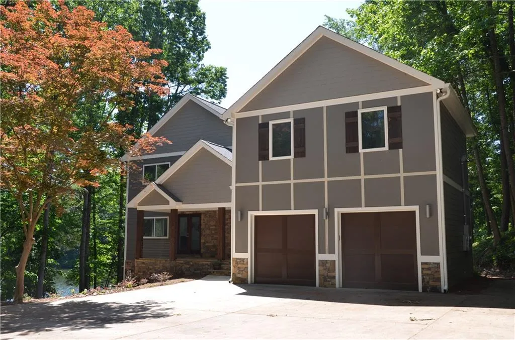 1601 Huntingdon Trail, Sandy Springs, Georgia 30350, 6 Bedrooms Bedrooms, ,4 BathroomsBathrooms,Residential,Sold,1601 Huntingdon Trail,5671437