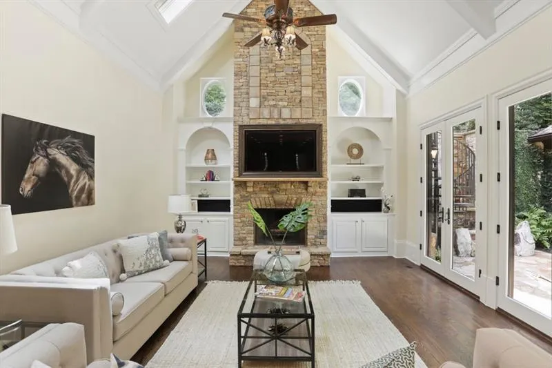 760 Londonberry Road Nw, Atlanta, Georgia 30327, 7 Bedrooms Bedrooms, ,7 BathroomsBathrooms,Residential,Sold,760 Londonberry Road Nw,6606832