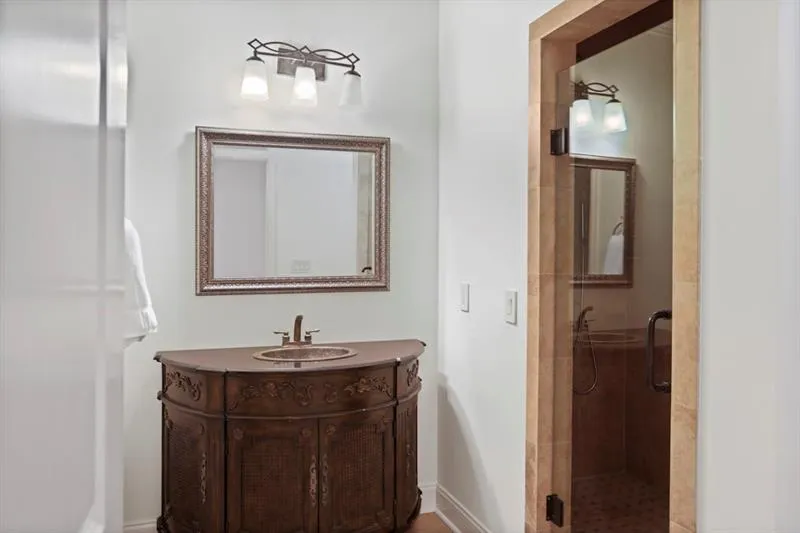 760 Londonberry Road Nw, Atlanta, Georgia 30327, 7 Bedrooms Bedrooms, ,7 BathroomsBathrooms,Residential,Sold,760 Londonberry Road Nw,6606832