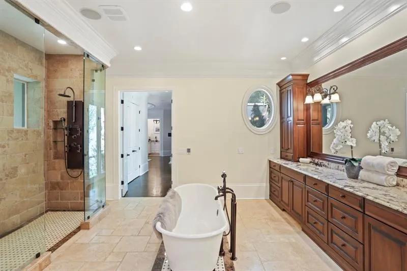 760 Londonberry Road Nw, Atlanta, Georgia 30327, 7 Bedrooms Bedrooms, ,7 BathroomsBathrooms,Residential,Sold,760 Londonberry Road Nw,6606832