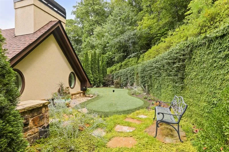 760 Londonberry Road Nw, Atlanta, Georgia 30327, 7 Bedrooms Bedrooms, ,7 BathroomsBathrooms,Residential,Sold,760 Londonberry Road Nw,6606832