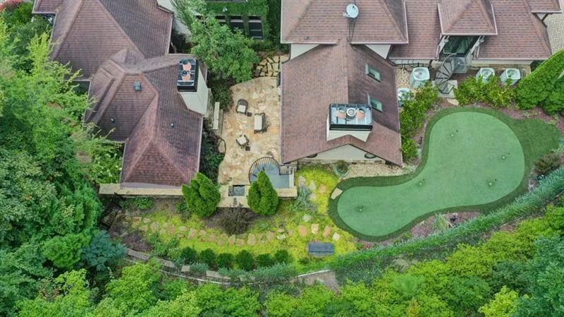 760 Londonberry Road Nw, Atlanta, Georgia 30327, 7 Bedrooms Bedrooms, ,7 BathroomsBathrooms,Residential,Sold,760 Londonberry Road Nw,6606832
