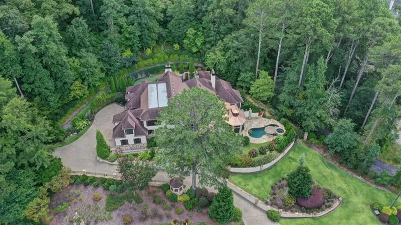 760 Londonberry Road Nw, Atlanta, Georgia 30327, 7 Bedrooms Bedrooms, ,7 BathroomsBathrooms,Residential,Sold,760 Londonberry Road Nw,6606832
