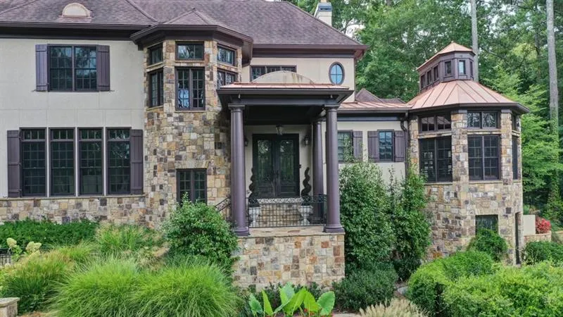 760 Londonberry Road Nw, Atlanta, Georgia 30327, 7 Bedrooms Bedrooms, ,7 BathroomsBathrooms,Residential,Sold,760 Londonberry Road Nw,6606832