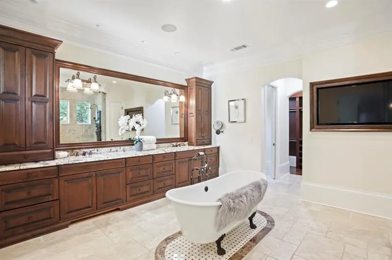 760 Londonberry Road Nw, Atlanta, Georgia 30327, 7 Bedrooms Bedrooms, ,7 BathroomsBathrooms,Residential,Sold,760 Londonberry Road Nw,6606832