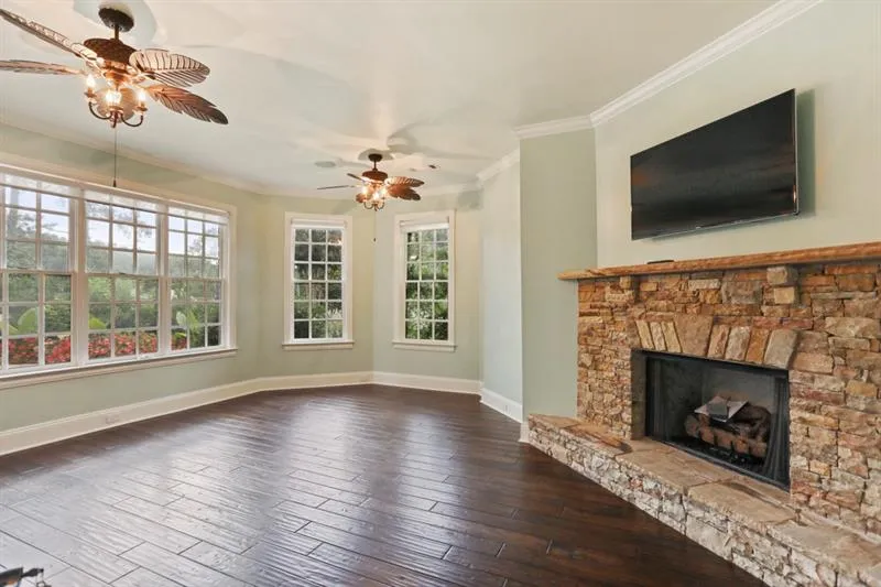 760 Londonberry Road Nw, Atlanta, Georgia 30327, 7 Bedrooms Bedrooms, ,7 BathroomsBathrooms,Residential,Sold,760 Londonberry Road Nw,6606832
