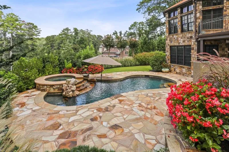 760 Londonberry Road Nw, Atlanta, Georgia 30327, 7 Bedrooms Bedrooms, ,7 BathroomsBathrooms,Residential,Sold,760 Londonberry Road Nw,6606832