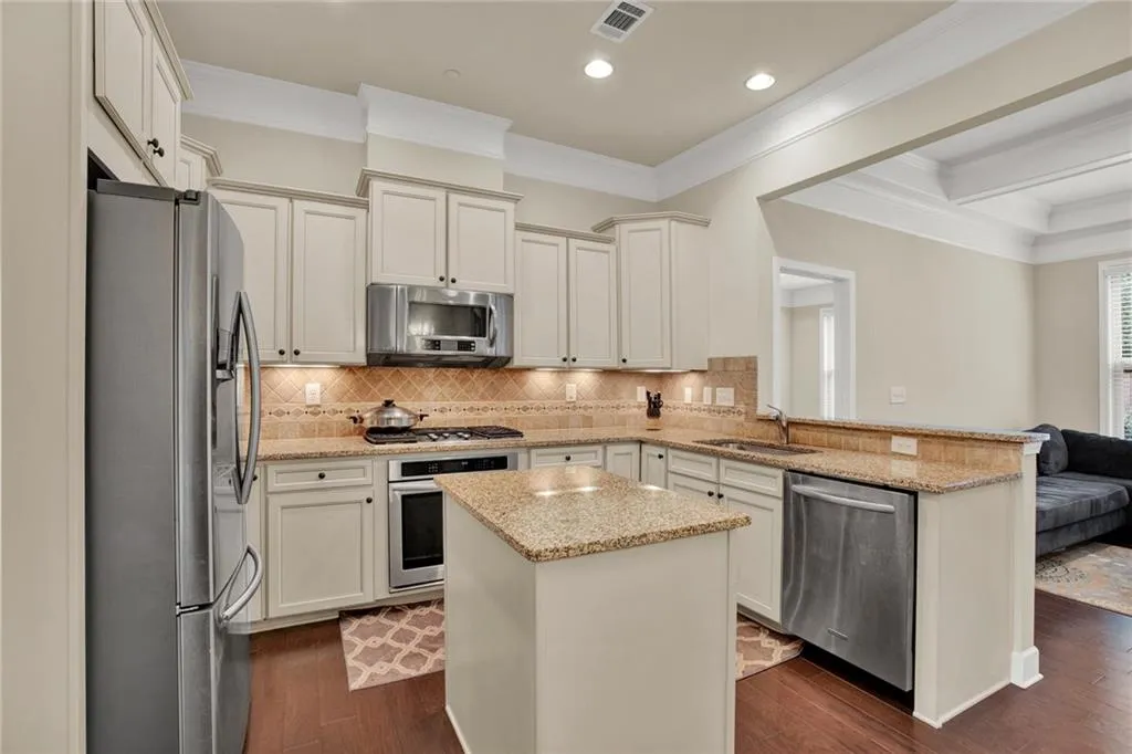 112 Bradford Drive, Atlanta, Georgia 30328, 4 Bedrooms Bedrooms, ,3 BathroomsBathrooms,Residential,Sold,112 Bradford Drive,7207990