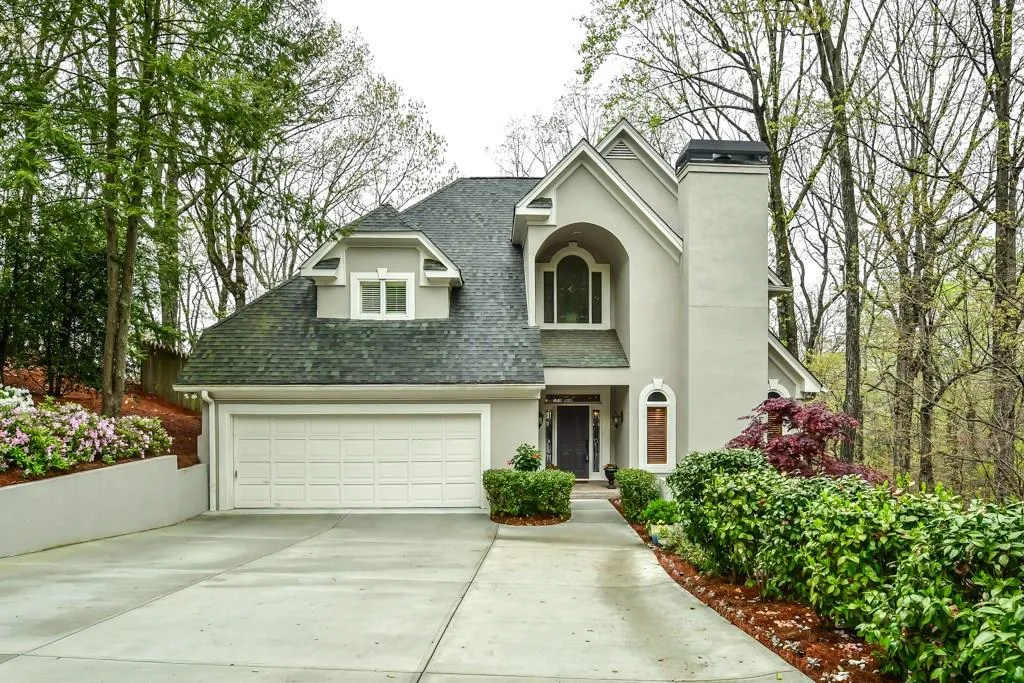 5490 Powers Overlook Court, Sandy Springs, Georgia 30327, 4 Bedrooms Bedrooms, ,3 BathroomsBathrooms,Residential,Sold,5490 Powers Overlook Court,5993382