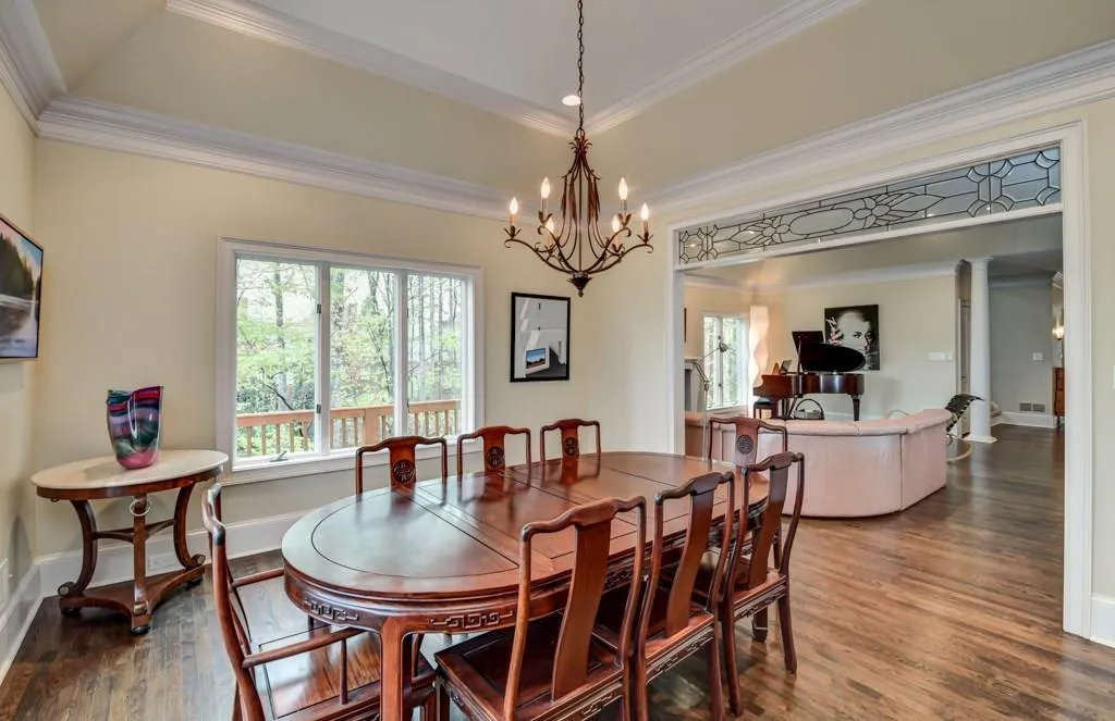 5490 Powers Overlook Court, Sandy Springs, Georgia 30327, 4 Bedrooms Bedrooms, ,3 BathroomsBathrooms,Residential,Sold,5490 Powers Overlook Court,5993382