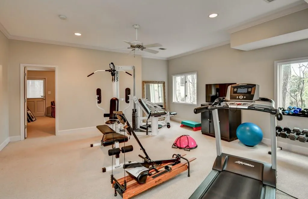 5490 Powers Overlook Court, Sandy Springs, Georgia 30327, 4 Bedrooms Bedrooms, ,3 BathroomsBathrooms,Residential,Sold,5490 Powers Overlook Court,5993382