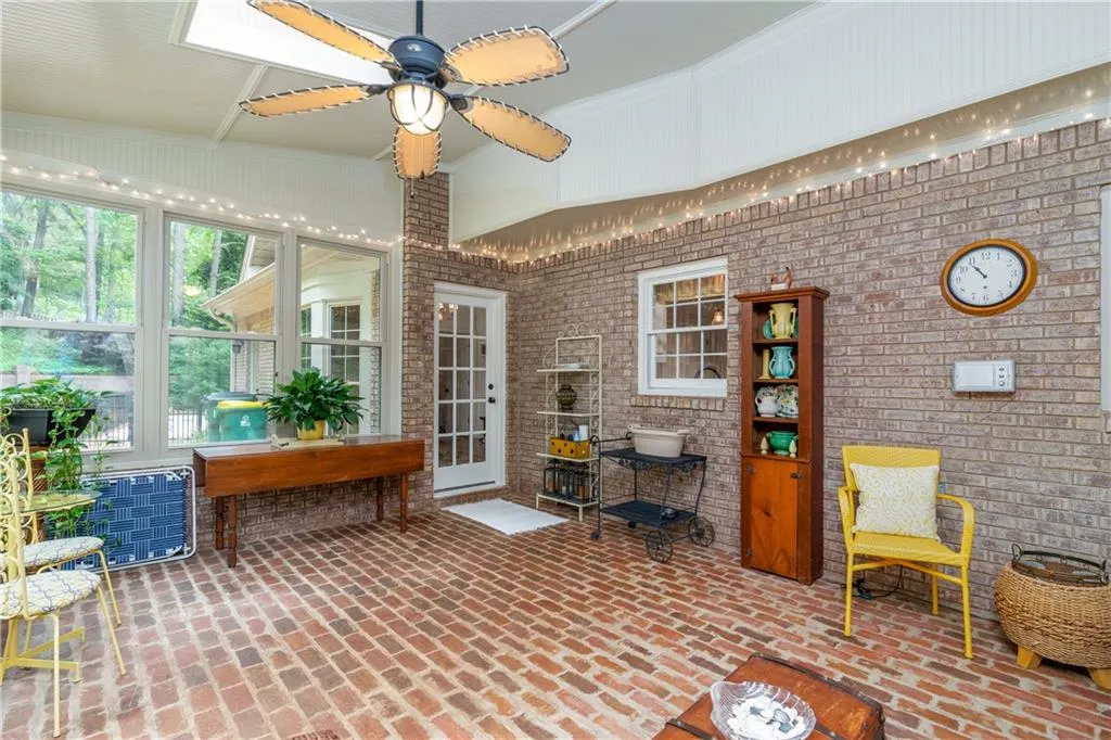 7740 Dunvegan Close, Sandy Springs, Georgia 30350, 4 Bedrooms Bedrooms, ,4 BathroomsBathrooms,Residential,Sold,7740 Dunvegan Close,6881750