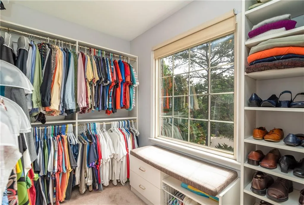 7740 Dunvegan Close, Sandy Springs, Georgia 30350, 4 Bedrooms Bedrooms, ,4 BathroomsBathrooms,Residential,Sold,7740 Dunvegan Close,6881750