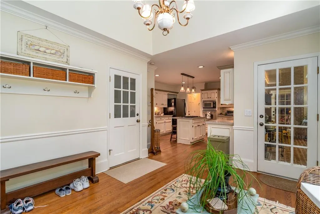 7740 Dunvegan Close, Sandy Springs, Georgia 30350, 4 Bedrooms Bedrooms, ,4 BathroomsBathrooms,Residential,Sold,7740 Dunvegan Close,6881750